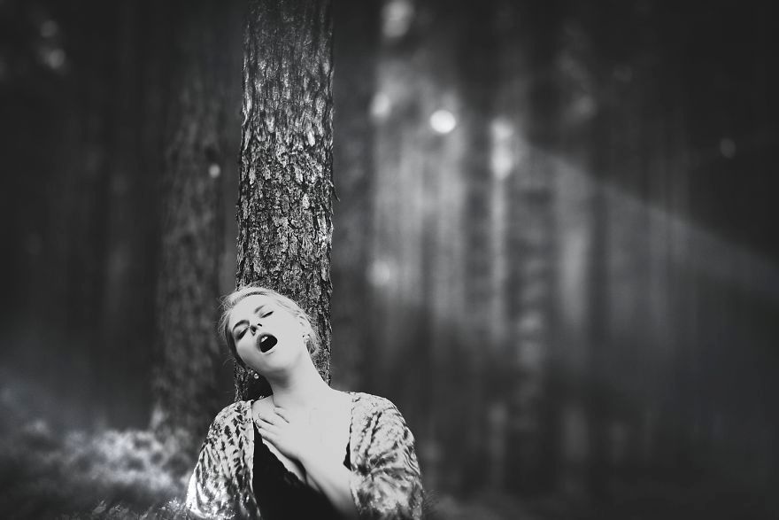 Litevský fotograf uměleckou formou zachytil okamžik ženského orgasmu.