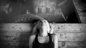 Ženy při orgasmu. Litevský fotograf vytvořil neobvyklou sérii fotografií