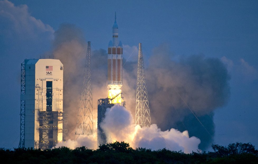 Vesmírná loď Orion poprvé odstartovala