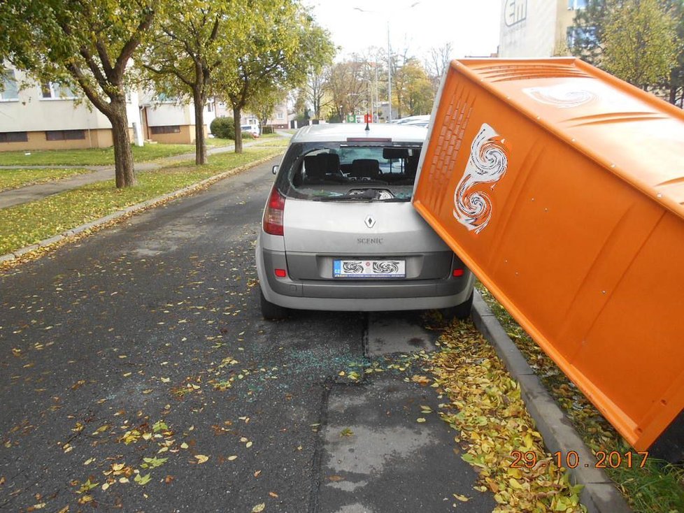 Škody po vichřici Herwart pojišťovny stály 1,5 miliardy korun.