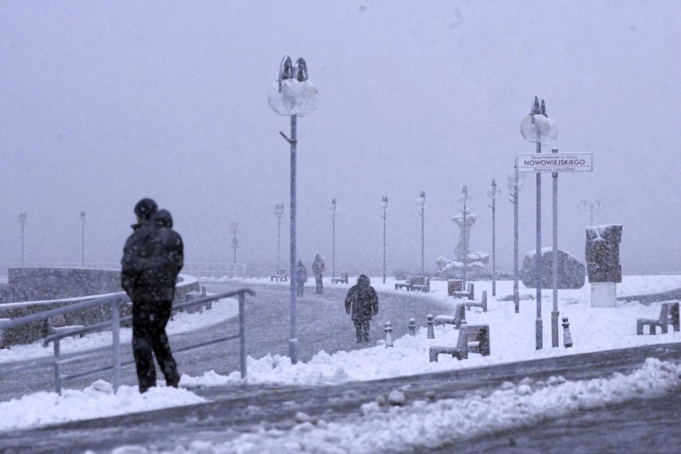 Také do Polska se spolu s orkánem Xaver přihnal sníh