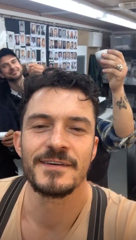 Orlando Bloom se loučí s Prahou a natáčením seriálu Carnival Row