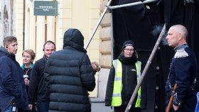 Orlando Bloom při natáčení v Praze
