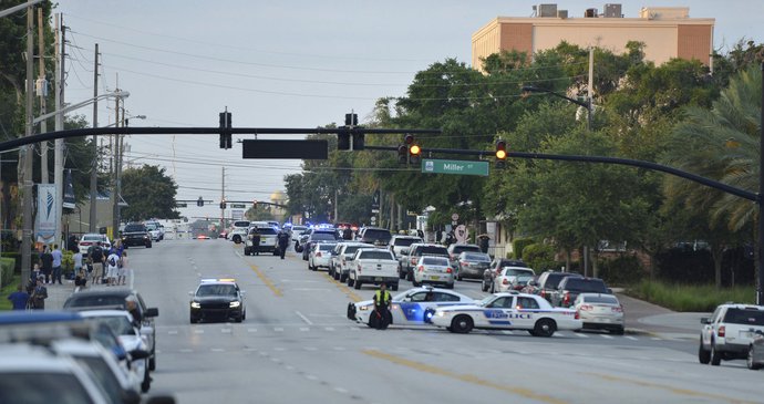 Masakr v gay klubu Pulse na Floridě. Střelec Omar Mateen v něm zabil 49 lidí a dalších 53 zranil!