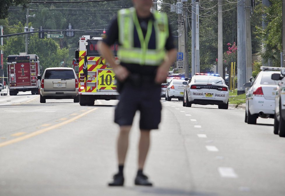 Masakr v gay klubu Pulse na Floridě. Střelec Omar Mateen v něm zabil 50 lidí a dalších 53 zranil!