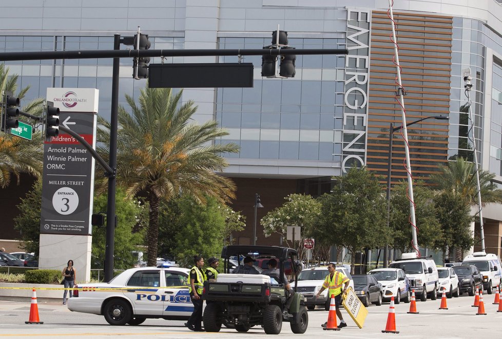 Masakr v gay klubu Pulse na Floridě. Střelec Omar Mateen v něm zabil 49 lidí a dalších 53 zranil!