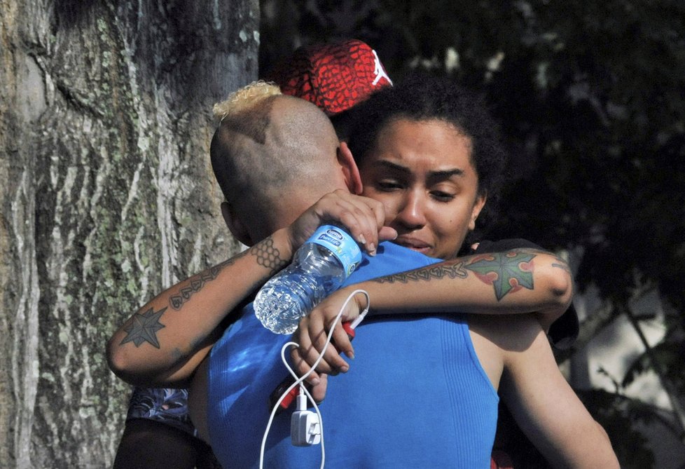 Masakr v gay klubu Pulse na Floridě. Střelec Omar Mateen v něm zabil 49 lidí a další desítky zranil!