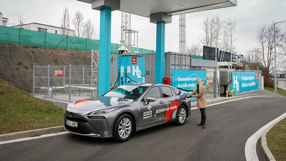 ORLEN Unipetrol v Praze otevřel první veřejnou samoobslužnou vodíkovou stanici