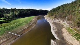 Loni klesla Hladina Orlíku kvůli suchu o 12 metrů.