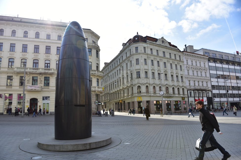 Brněnský orloj dostal konkurenci v podobě klasických nárožních hodin. Brňané budou konečně vědět, kolik je...