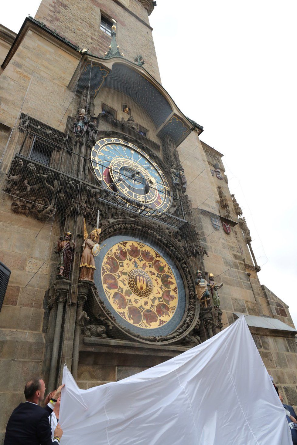 Orloj byl po opravách slavnostně spuštěn 28. září 2018 v 18:00.