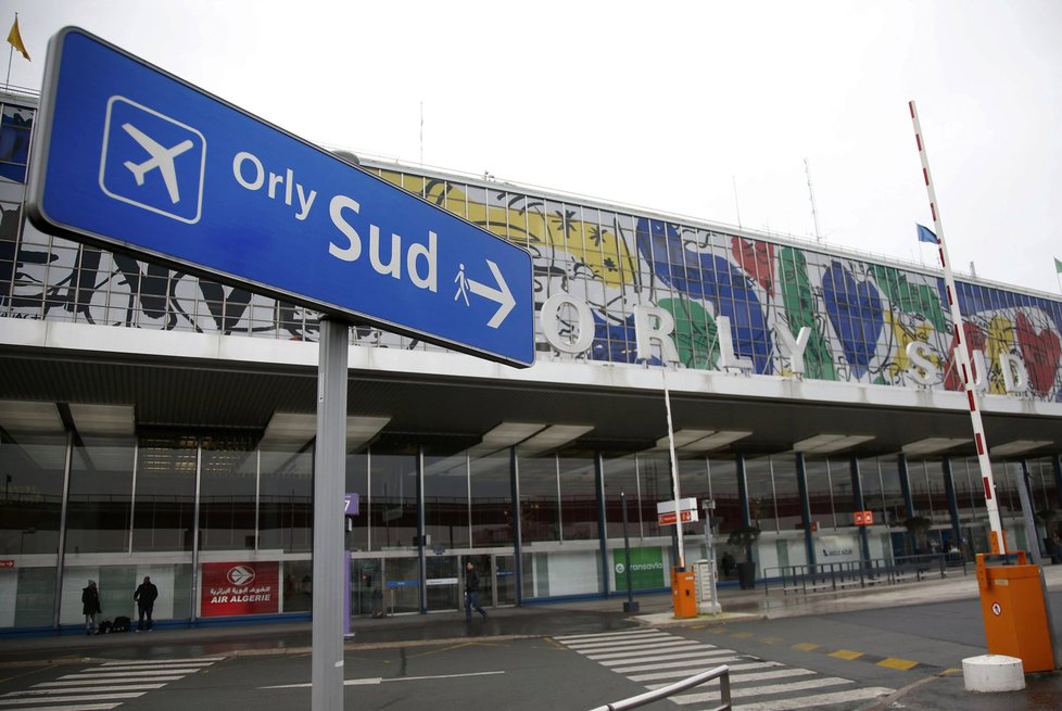 Na letišti Orly v Paříži vypukla střelba (archivní foto).