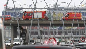 Na letišti v Paříži se střílí, policie se rozhodla evakuovat jižní terminál