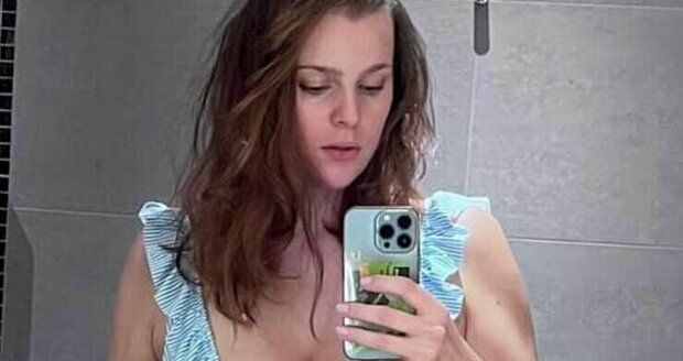 Ornella si v Hiltonu pořídila sexy selfie.