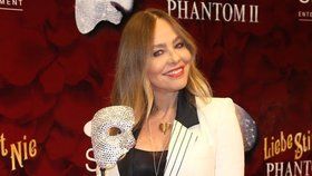 Ornella Muti na premiéře muzikálu Love Never Dies.