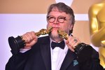 Director Guillermo del Toro se svými Oscary za režii a nejlepší film Tvář vody