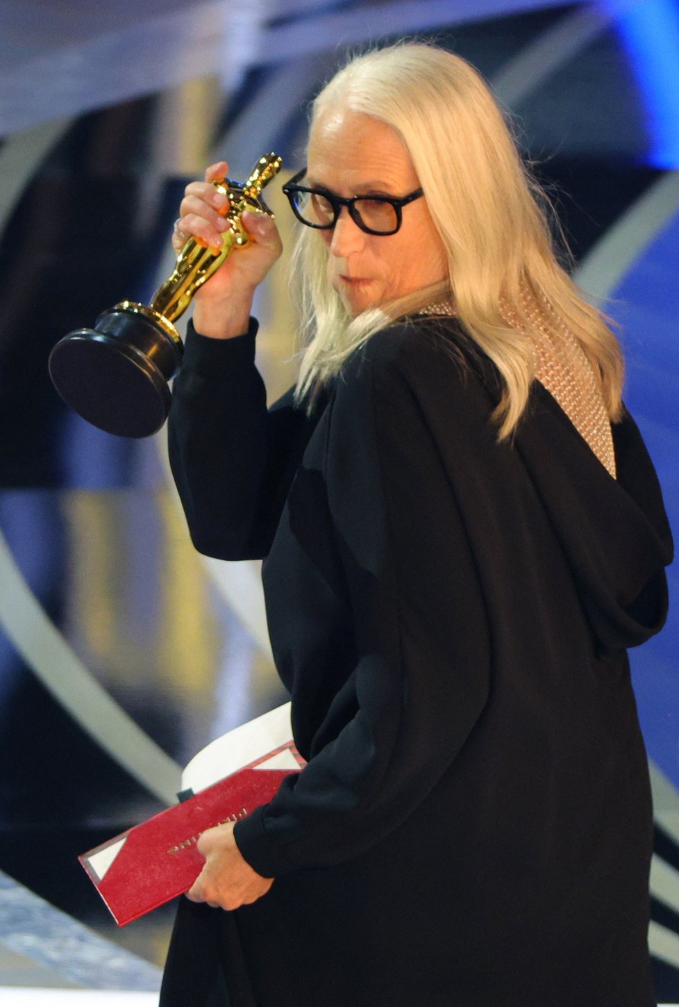 Oscara za nejlepší režii získala Jane Campionová  za Sílu psa.