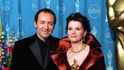 1997 - Juliette Binoche sice vyhrála za vedlejší herecký výkon, přesto byla hvězdou večera. Stejně jako film Anglický pacient, za kterou sošku získala.