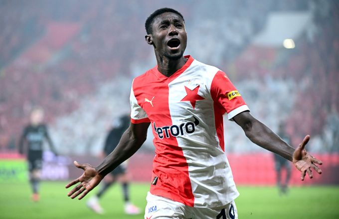 Oscar: dřív nepostradatelný, teď problémy. Hříchy i horší driblink, Sadílek ho převyšuje Oscar: dřív nepostradatelný, teď problémy. Hříchy i horší driblink, Sadílek ho převyšuje