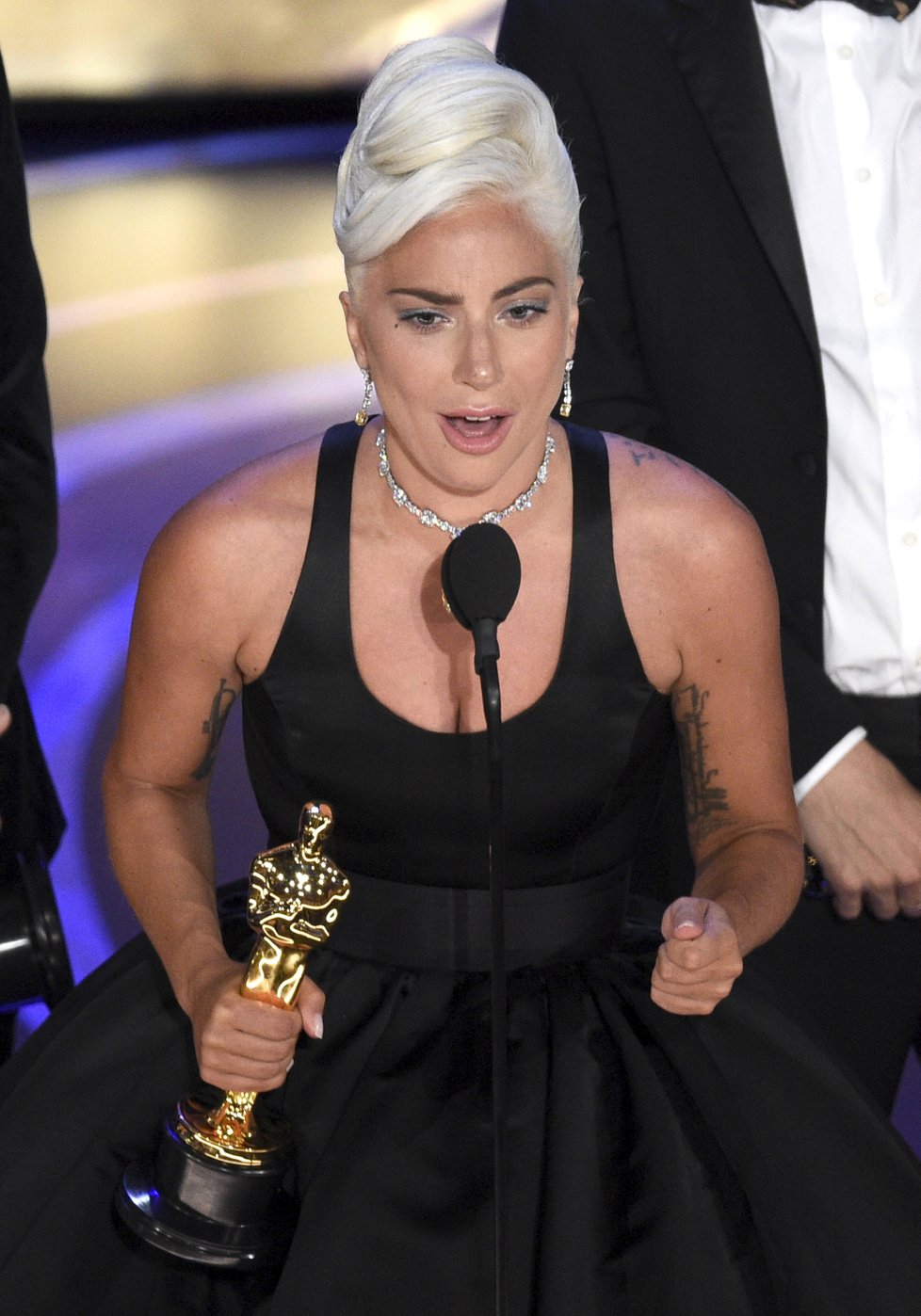 Lady Gaga na předávání Oscarů za rok 2018