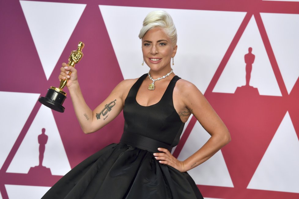 Lady Gaga na předávání Oscarů za rok 2018.