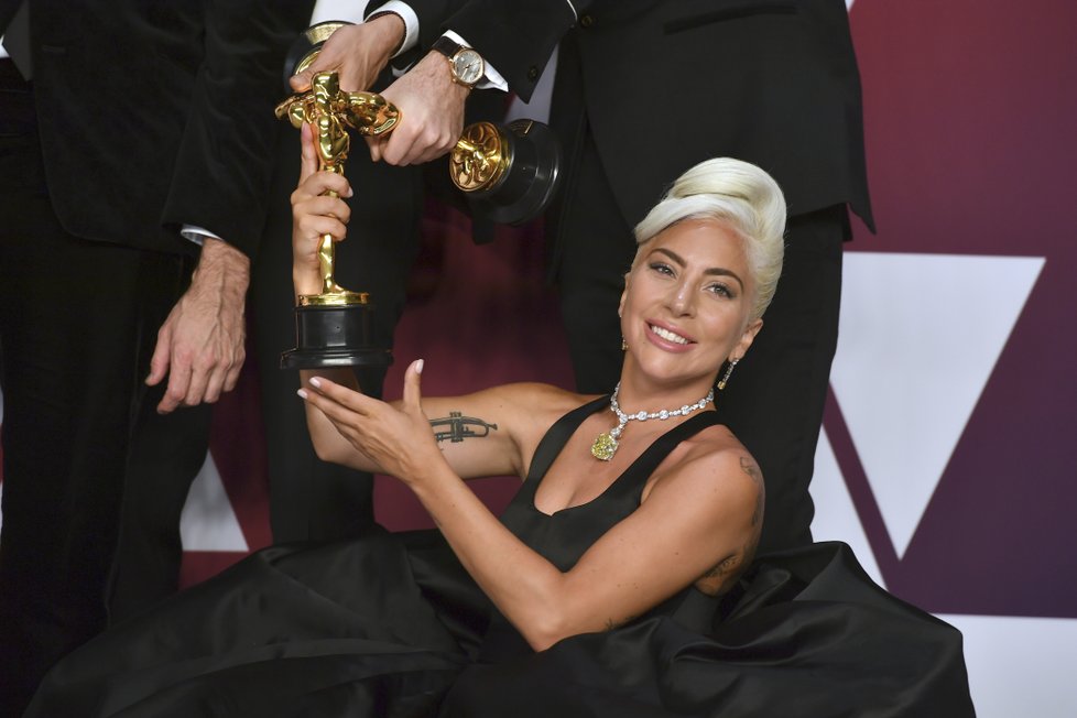 Lady Gaga na předávání Oscarů za rok 2018.