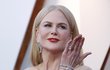 Samotné náušnice Nicole Kidman vážily 23,5 karátu.