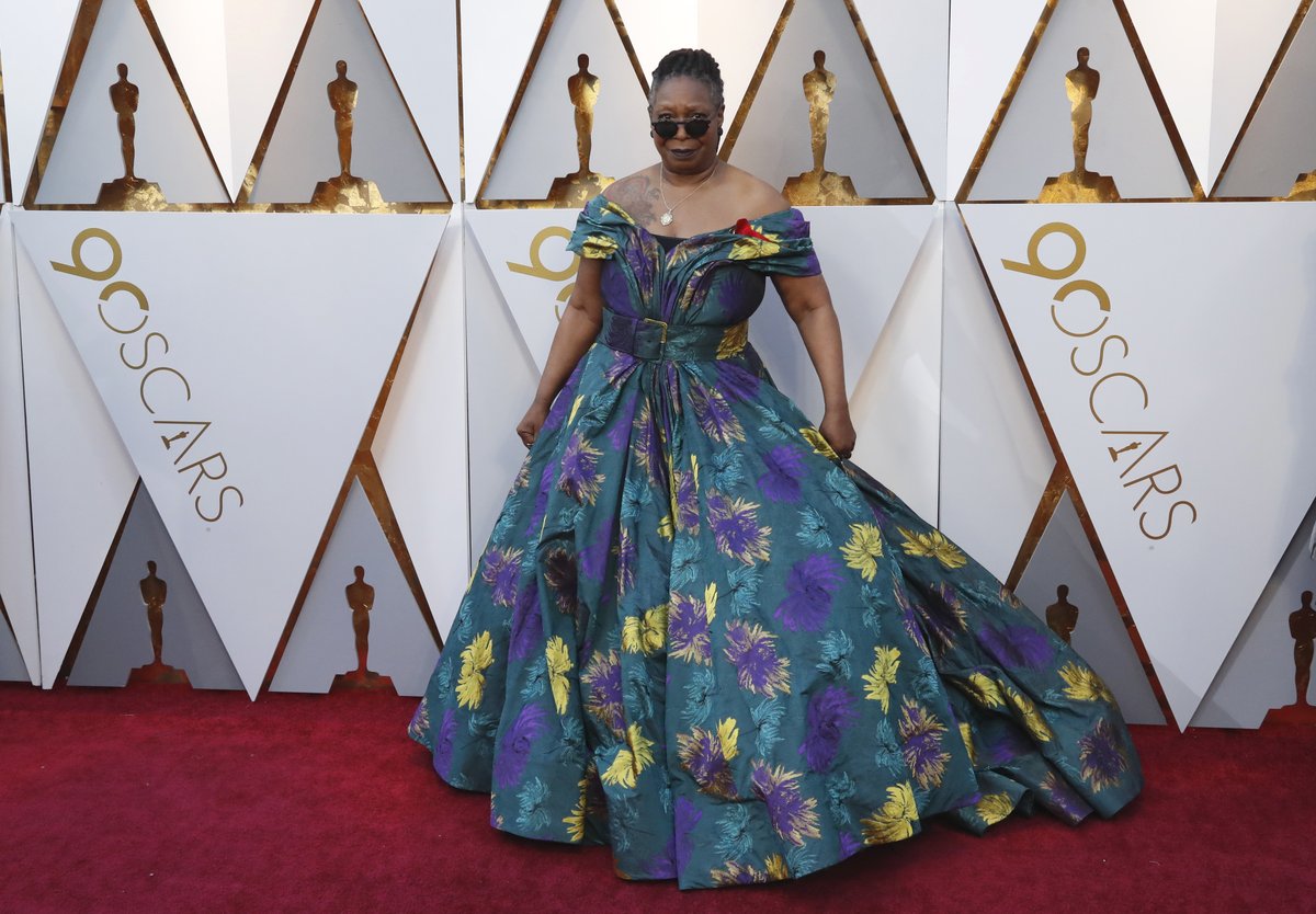 Whoopi Goldberg (62) Šaty Christian Siriano