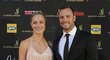 Reeva Steenkamp (†29) a Oscar Pistorius (26) vystupovali na veřejnosti jako zamilovaný pár