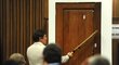 U soudu zkoumali, jak Pistorius pálkou rozbil dveře.