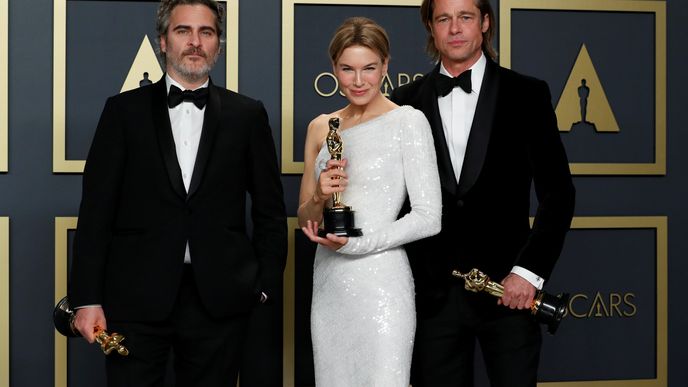 Phoenix, Zellwegerová a Pitt - herečtí vítězové Oscarů