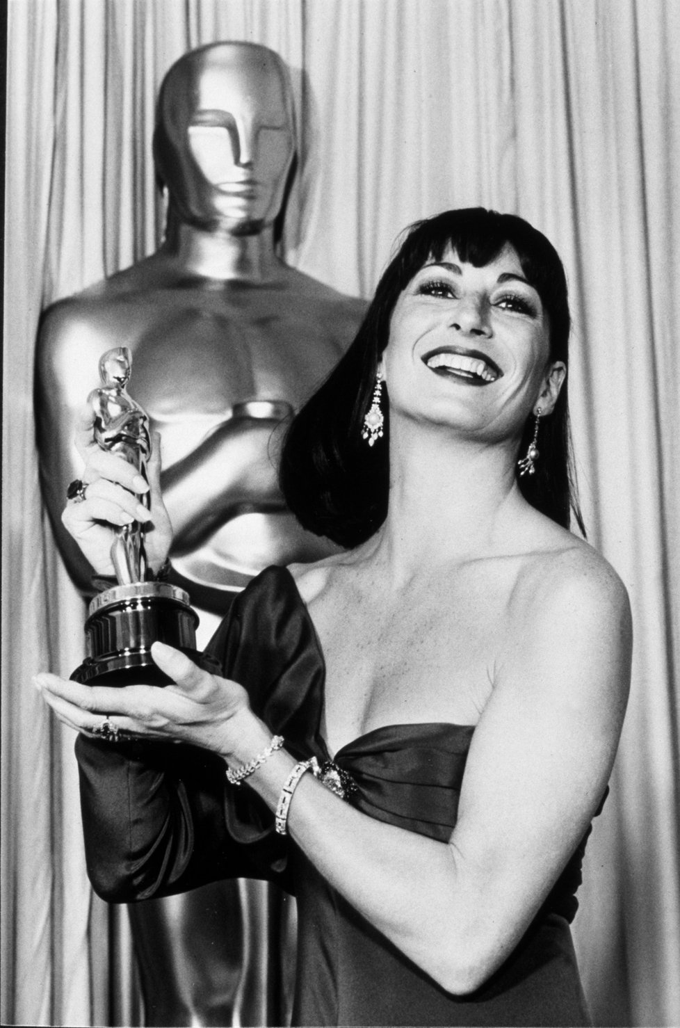 1986 - Anjelica Huston