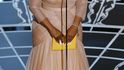 Oprah Winfreyová vlastní televizní kanál, na němž se o rasismu a domnělém rasismu ve filmovém průmyslu živě diskutuje