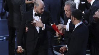 Předávání Oscarů bez překvapení, cenám vévodil La La Land