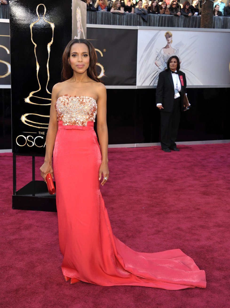 Kerry Washington v šatech Miu Miu.