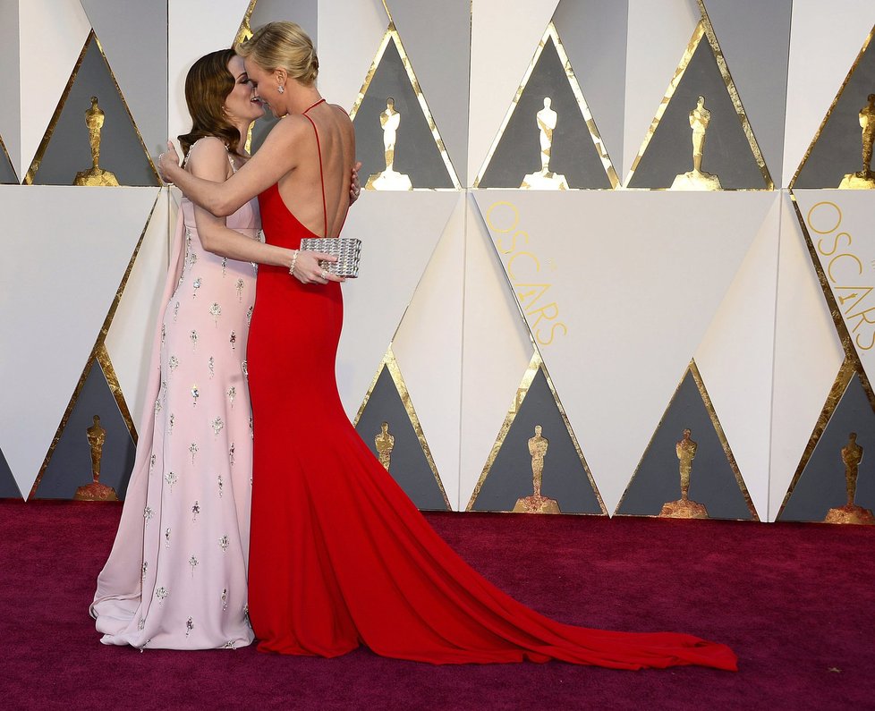 Charlize Theron s Emily Blunt