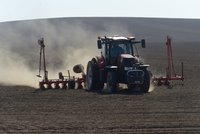 V Česku sílí sucho, nejhůř je na tom Polabí. Zemědělci očekávají ztráty, trápí je i noční mrazy