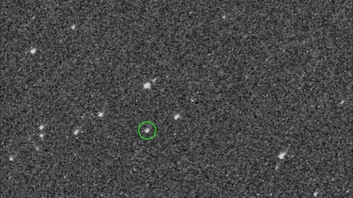 Sonda OSIRIS-Rex americké vesmírné agentury NASA poslala svůj první snímek planetky Bennu, která je cílem její mise