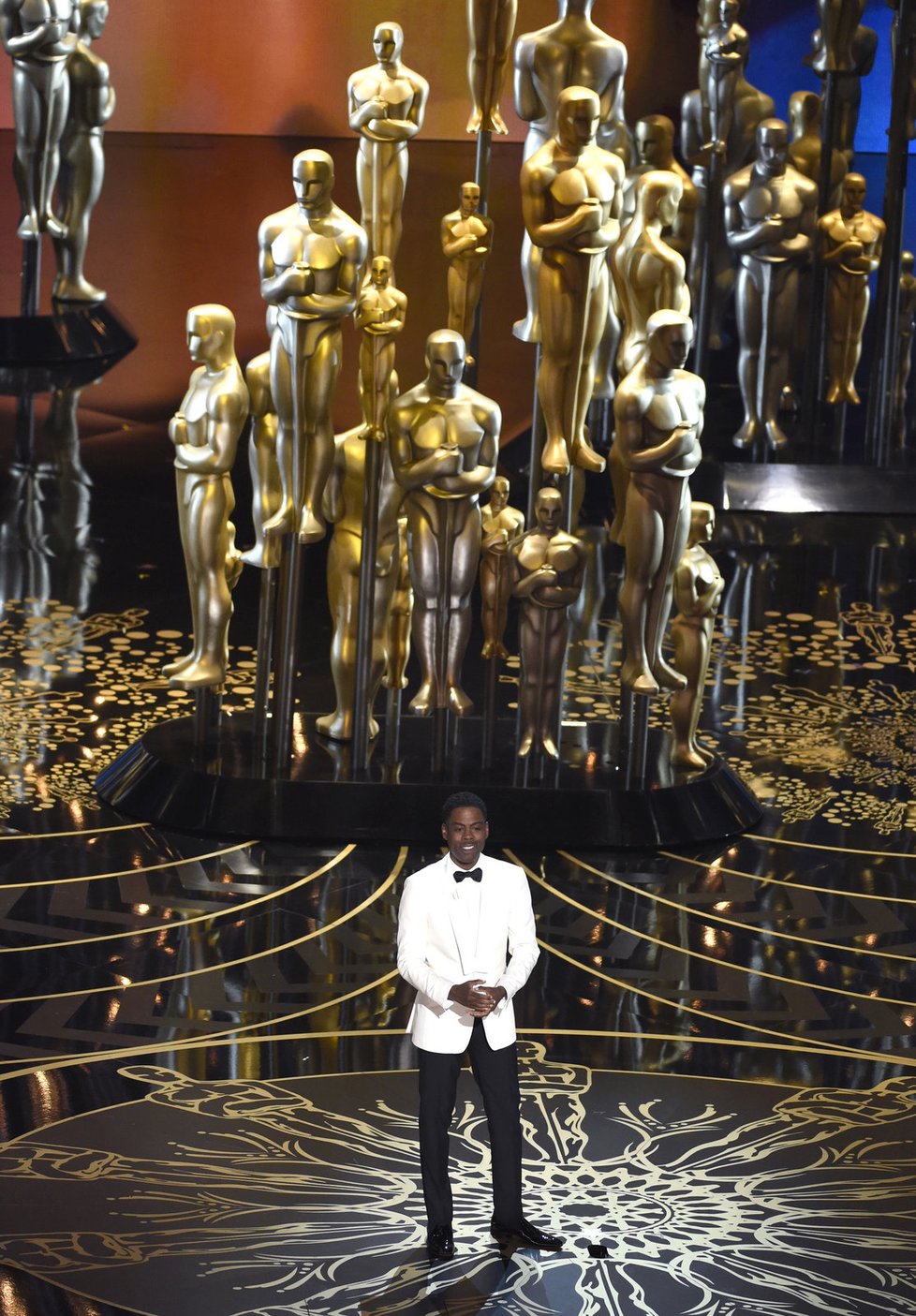 Moderátor Chris Rock změnil Oscary v kousavou rasovou kritiku.