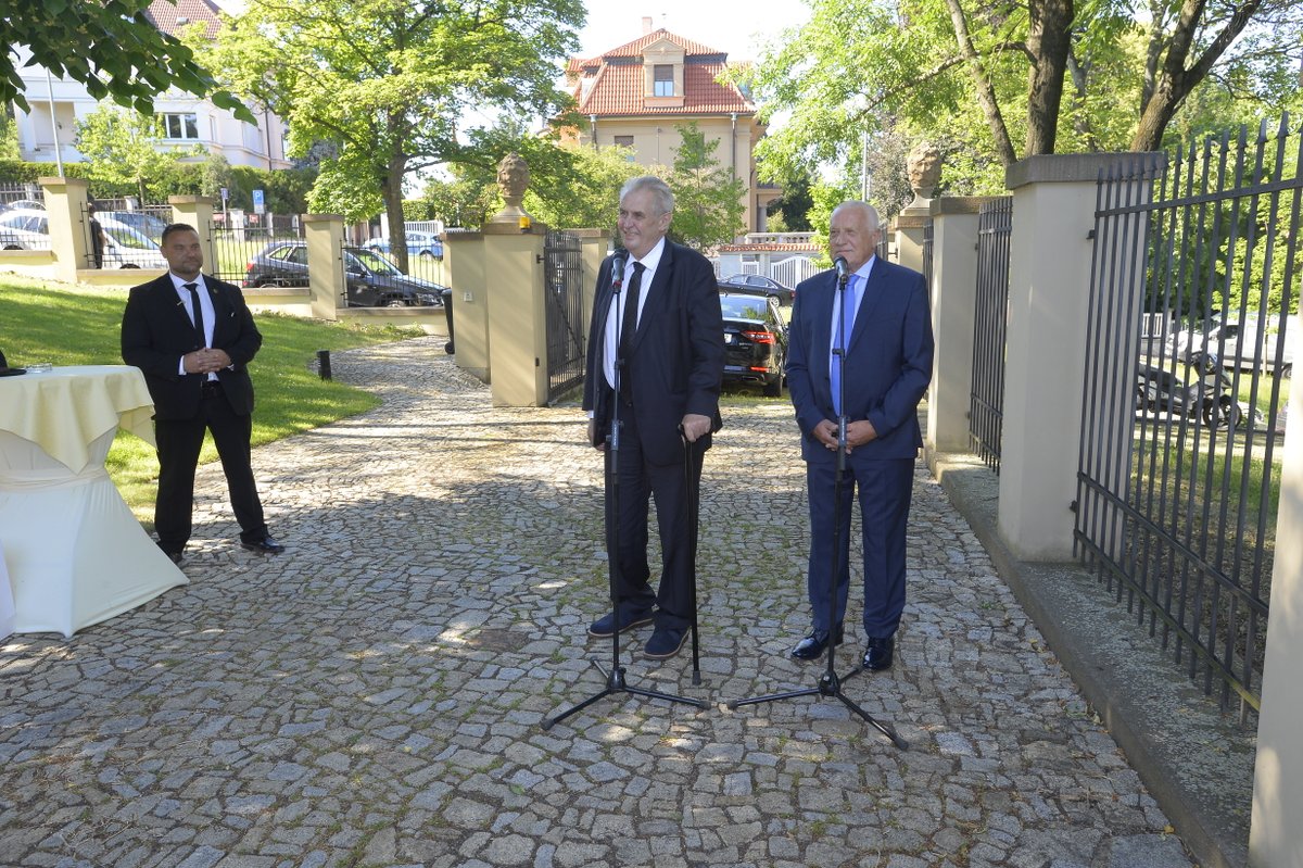 Miloš Zeman na oslavě narozenin Václava Klause