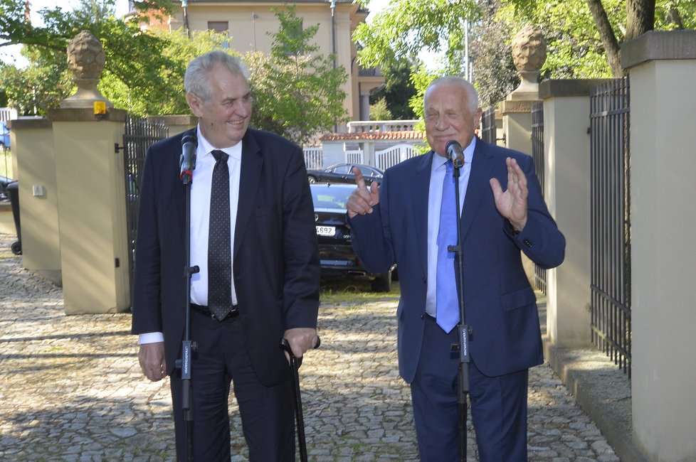 Miloš Zeman na oslavě narozenin Václava Klause