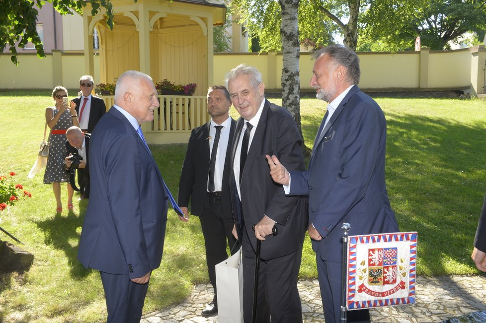 Miloš Zeman na oslavě narozenin Václava Klause