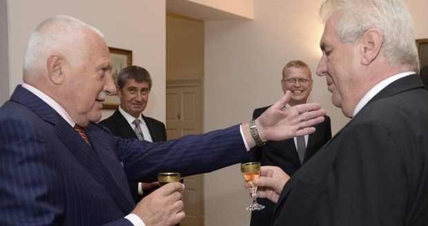 Zeman bude prezidentem zas, míní Klaus. A nikdo jiný prý v souboji nemá šanci