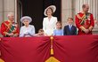 Oslavy královského jubilea: Rodina na balkoně