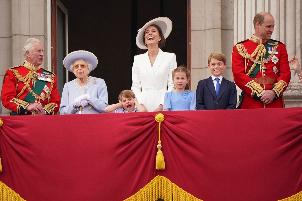 Oslavy královského jubilea: Rodina na balkoně