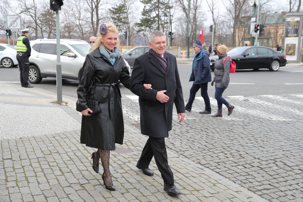 Bývalý prezidentský kandidát Jiří Hynek přichází na oslavu konanou ku příležitosti sedmi let od inaugurace prezidenta Miloše Zemana na Pražském hradě. (8. 3. 2020)