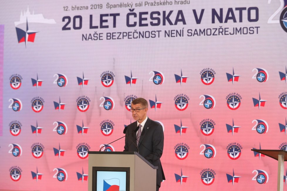 Premiér Andrej Babiš během oslav 20 let ČR v NATO