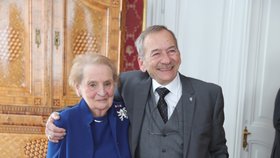 Oslavy 20 let ČR v NATO na Hradě: Jaroslav Kubera s Madeleine Albrightovou