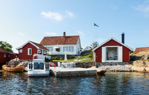 Norské bydlení snů: 4 domky tvoří jednu domácnost, mají vlastní molo a výhled přímo na moře