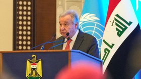 Generální tajemník OSN António Guterres hovoří během akce u příležitosti ukončení politické mise OSN v Bagdádu v Iráku. (13.12.2025)